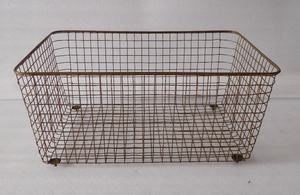 Panier en fil de fer avec placage de cuivre pour couverts et utilisation comme fournisseur de fruits frais sains et de légumes frais d'Inde - Product Image 2