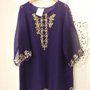 -TRENDY--KURTA , PANT---WITH BEAUTIFUL--DABKA--ZARI---EMBROIDERY TRAVAIL --- pour la Fête/QUOTIDIEN BASE = 2021 ---- - Product Image 1