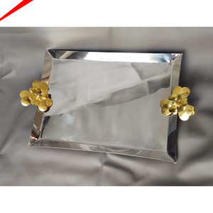 Bandeja de servicio de metal dorada rectangular decorativa, con asas de hoja dorada, decoración de servicio para el hogar - Product Image 3