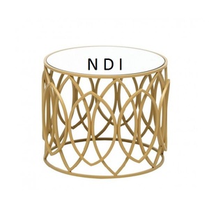 Table basse décorative en métal de dessus en verre arrondi de finition d'or de vente chaude pour des hôtels restaurants et des centres d'entreprise - Product Image 1