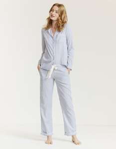 Conjunto de Pijama para Mujer, Color Gris Oscuro, Cuello Camisero, Manga Larga, Vestido Largo de Satén - Product Image 1