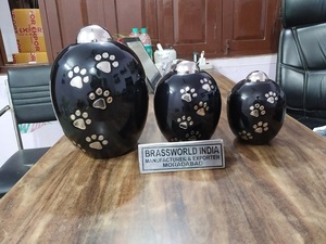 โกศสัตว์เลี้ยงทองเหลืองแบบอเมริกัน หลายขนาด รุ่น BWI-786-253 อุปกรณ์งานศพ โดยบรัสส์เวิลด์ อินเดีย - Product Image 4