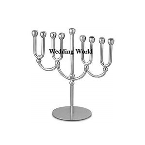 Brass Nến Đứng Cao Cấp Chất Lượng Handmade Thiết Kế Menorah Cổ Điển Phong Cách Bán Buôn Kim Loại New Người Giữ Ngọn Nến - Product Image 5