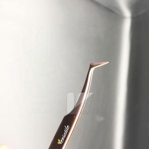 แหนบต่อขนตารูปตัวแอลญี่ปุ่นทำจากสแตนเลสสีโรสโกลด์ปลายแหลมออกแบบโลโก้ได้ตามต้องการ - Product Image 2