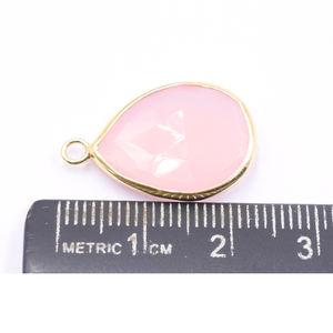 Pendentif en chalcédoine rose en forme de poire, serti d'argent, de 23 à 25 mm, avec bélière, plaqué or - Product Image 4