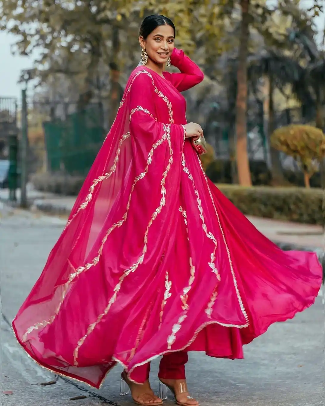 Pakaian Pesta Kurti Desainer Baru 2022 Pakaian Etnik Cantik Gaun Baju India Kurtis Pakistan Lengan Panjang Plazo Reflektif