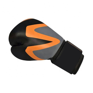 Gants de boxe personnalisés avec logo, en cuir PU respirant, pour toutes les saisons, accessoire de fitness, design noir et orange - Product Image 3