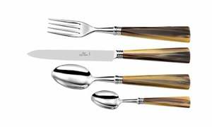 Elegante juego de cubiertos de acero inoxidable con diseño grabado perfecto para cubiertos de mesa y accesorios de boda - Product Image 6