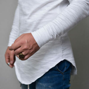 Camiseta de gimnasio para hombre, camisa de manga larga ajustada, con dobladillo curvado muscular, informal, con servicio de impresión personalizado - Product Image 4