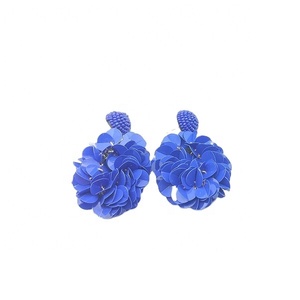Boucles d'oreilles à paillettes pour fille et femme, 1 épaule, accessoire de mode en or, vente en gros d'usine, 2020 - Product Image 1