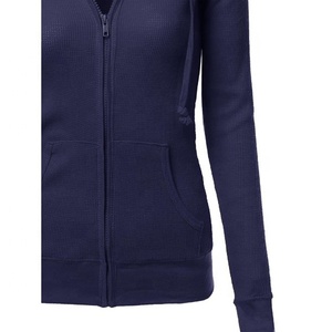 Vente en gros de sweats à capuche décontractés pour femmes, personnalisés avec logo 2026, nouveau design, manches longues, poches latérales, couleur unie, polyester/coton, polaire, hiver - Product Image 4