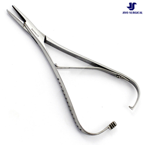 เครื่องมือผ่าตัดด้วยตนเองที่มีรูปทรงหยักทำจากสเตนเลสสตีลที่ใส่เข็ม - Product Image 2