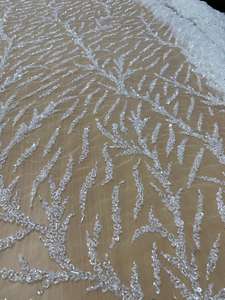 Ropa de novia personalizada con cuentas, lentejuelas de cristal y perlas - Product Image 4