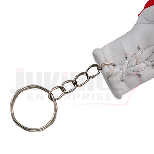 Porte-clés mini gants de boxe personnalisés Impression numérique PVC Durable de haute qualité Logo personnalisé Mini porte-clés de boxe au Pakistan - Product Image 2