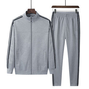 Ensemble de survêtements de sport unisexe pour homme, respirant, léger, personnalisé avec logo, idéal pour l'automne et l'entraînement – Vente en gros de haute qualité - Product Image 4