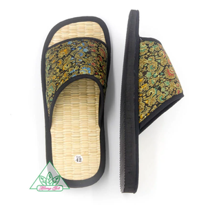 Pantoufles de spa d'hôtel en bambou de haute qualité Excellent choix pour les équipements de l'hôtel Vente en gros pour une utilisation dans une chambre d'hôtel - Product Image 3