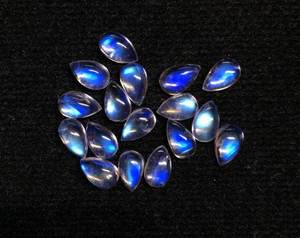 Piedra de piedra lunar arcoíris Natural de 3mm, 4mm, 5mm, pera lisa, venta al por mayor, cabujón suelto, proveedor de piedras preciosas semipreciosas en línea Regular - Product Image 1