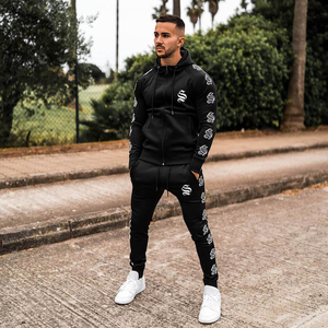 Survêtement en tissu polyester pour homme, à utiliser en salle de sport, en noir brillant, logo personnalisé, options de taille plus, XXL XL, techniques d'impression, saison hivernale - Product Image 1