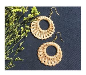 Pendientes de concha vaquera de ratán (0084587176063 WS) - Product Image 6