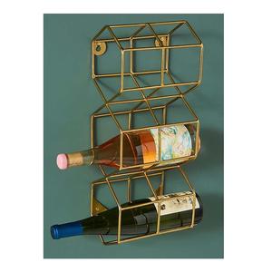 Estante para vino de alambre de latón metálico, estante para vino decorativo montado en la pared, estante para vino de pared decorativo para el hogar con acabado dorado, diseño de 3 botellas - Product Image 1