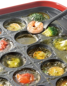 ผลิตภัณฑ์นวัตกรรมจากญี่ปุ่น YP-203 ช้อนตักทาโกะยากิ สีส้ม อุปกรณ์ครัวอเนกประสงค์ - Product Image 2