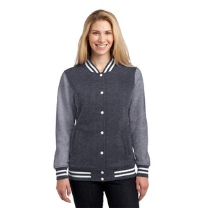 Blouson d'hiver matelassé en cuir double face avec broderie chenille et logo, style universitaire, à prix abordable - Product Image 1