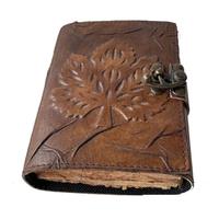 Blatt geprägtes Grimoire-Notizbuch aus echtem Leder mit brauner Farbe und hand gefertigtem, ungefüttertem Deckle Edge-Papier Bestes Geschenk für Männer und Frauen