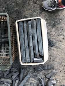 Briquettes de charbon de bois naturel fabriqué à la machine de sciure carrée pour barbecue (barbecue) - Product Image 6