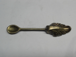 Juego de cubiertos de acero inoxidable en caja más vendido de 4 Diseño de mango en relieve para fiestas - Product Image 2