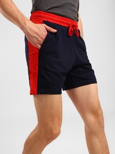 Shorts pour hommes, couleur marine et rouge, avec bande latérale, cordon de serrage à la taille, décontractés, athlétiques, pour l'entraînement - Product Image 4