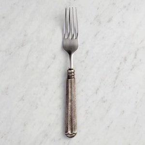 Juego de tenedor de fruta de acero inoxidable estilo real al mejor precio con mango en forma de corazón hecho a mano nuevo diseño único - Product Image 2