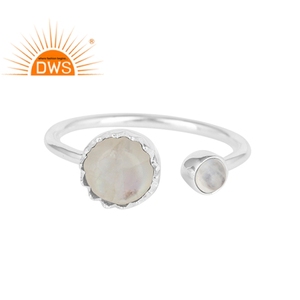 แหวนเงินแท้ 925 ดีไซน์เนอร์ สำหรับผู้หญิง ขายส่งเครื่องประดับ แหวนมูนสโตนสีรุ้งใหม่ ผู้จัดจำหน่ายเครื่องประดับจากอินเดีย - Product Image 1