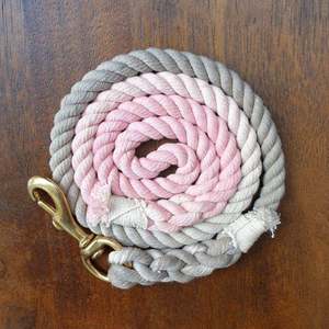 Correa de perro hecha a mano de la mejor calidad de color suave para un día especial con regalo de hardware dorado para su perro - Product Image 1