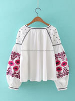 Nouvelle Arrivée 2025 – Vente Flash : Blouse & Top Femme Style Bohème Hippie Brodé Ukrainien, Contraste Rose et Blanc, Modèle Adorable pour Jeunes Filles