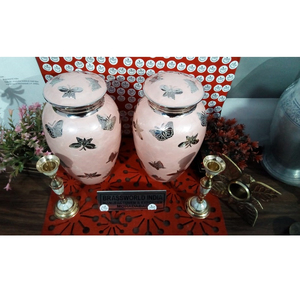 Urna de cremación rosa de latón con mariposa plateada, suministros funerarios de cremación grabados - Product Image 1
