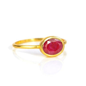 Anillo Vermeil de oro de moda con rubí teñido Bisel de forma ovalada Estilo de piedras preciosas - Product Image 1