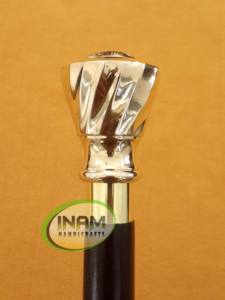 Bastón de madera de alta calidad con mango de diseño dorado de latón - Product Image 2