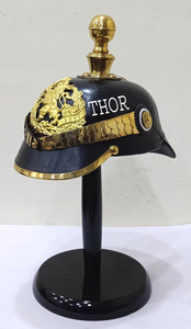 Casco de cuero Prusia-Casco alemán Pickelhaube - Product Image 5