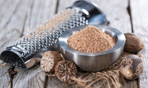 35g de Nuez Moscada Natural Seca en Polvo, Condimento GVERDI, Selección de Alimentos Italianos, Hecho en Italia, Nuez Moscada en Polvo - Product Image 3