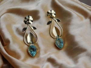 Boucles d'oreilles en laiton brillant plaqué or pour filles et femmes, tendance, fait à la main, nouveau design dernier cri - Product Image 4