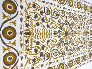 Couverture de lit indien en laine de coton pur brodé, motif alphabet uzumaki, nappe murale suspendue - Product Image 2