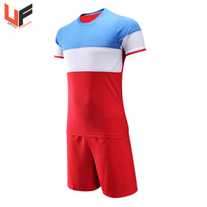 Vente en gros de shorts de maillot de football pour enfants personnalisés uniformes d'entraînement de football à rayures pour l'Australie, l'UE et le Royaume-Uni quantité minimale de commande bas sublimation pour hommes - Product Image 2