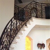 Balustrade en fer forgé et verre pour balcon, garde-corps en fer forgé