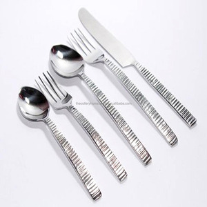 Ensembles de couverts à poignée design en laiton doré, bout à poignée martelé fait à la main, ensemble de couverts uniques en acier inoxydable - Product Image 2