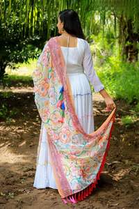 Meilleure combinaison de couleurs de Kurti en robe longue Anarkali Kurti Suit en mousseline de soie, prêt-à-porter, à acheter auprès du fabricant du Gujarat - Product Image 5