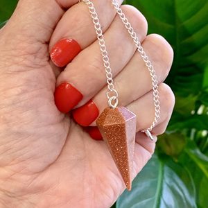 Péndulo de piedra de cristal Natural para Chakra, Péndulo de piedra de oro rojo con cono facetado de la mejor calidad, al por mayor - Product Image 3