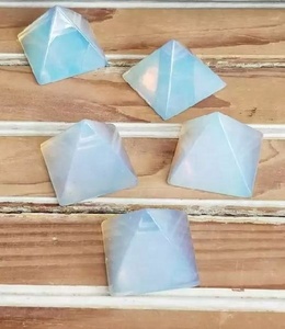 Pyramide en cristal d'opale polie, petite pierre de guérison, pierre précieuse naturelle, pierre de pyramide, pierre précieuse en agate, pyramide en agate - Product Image 1