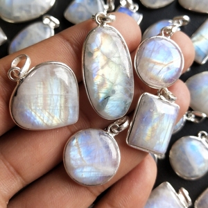 Colgante de piedra de luna de arcoíris para bañera, abalorio de cristal, piedra de tallado, piedra lunar rugosa - Product Image 4
