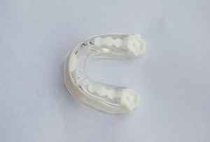 Protège-dents en silicone de haute qualité pour adultes protège-dents pour la boxe, le football, le hockey et le sport. - Product Image 5