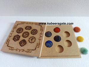 Juego de chakras con caja de símbolos de sándalo, venta al por mayor - Product Image 2